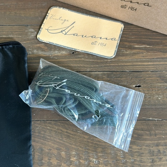 💜 SOLD 💜 NIB Vintage Havana Winifred court sneakers. Size 7.5 - Picture 5 of 12